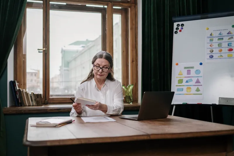 Before You Click Enroll: A Learner's Framework for Vetting Any Online Course in Three Days or Less