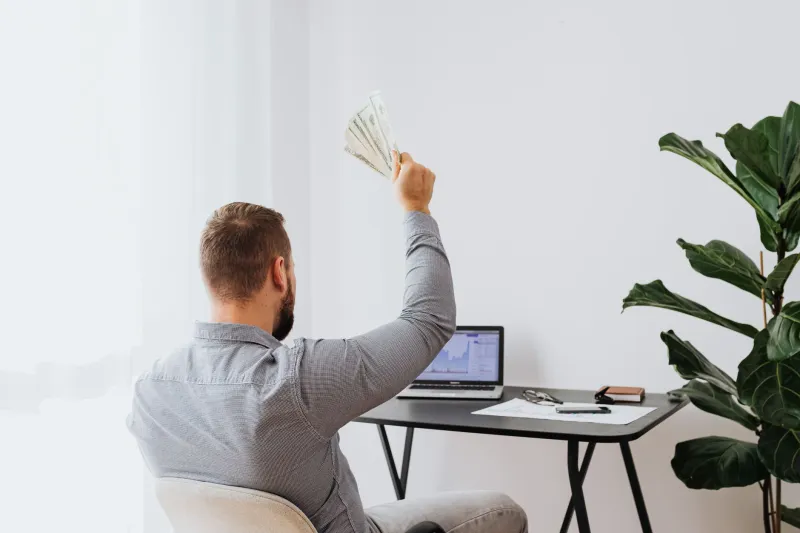 Stack, Earn, Advance: Why Micro-Credentials Are Outpacing the Four-Year Degree in the Modern Job Market